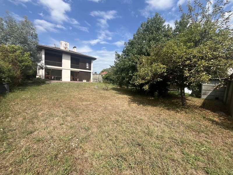 Vente Maison Bordeaux - 6 pièces -170 m² - (33200)