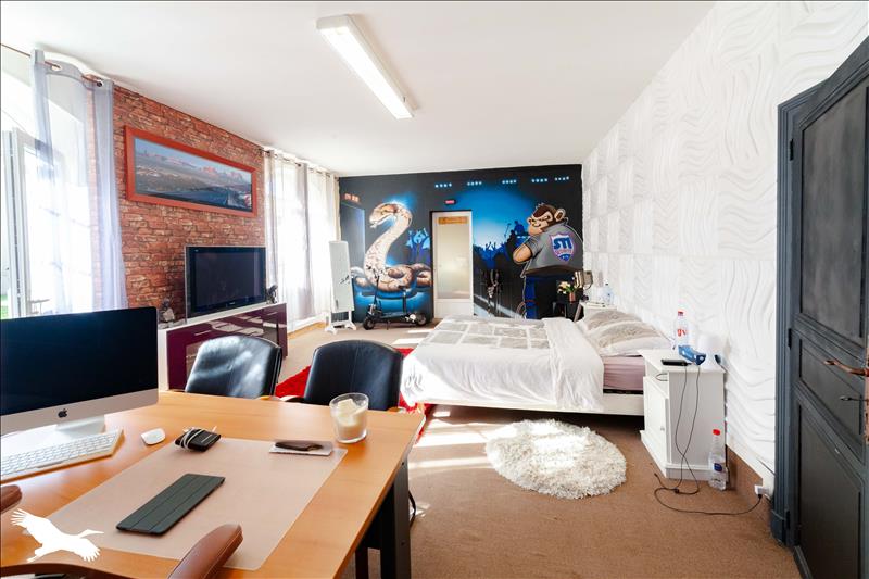 Vente Maison ROUILLAC - 5 pièces -203 m² - (16170)