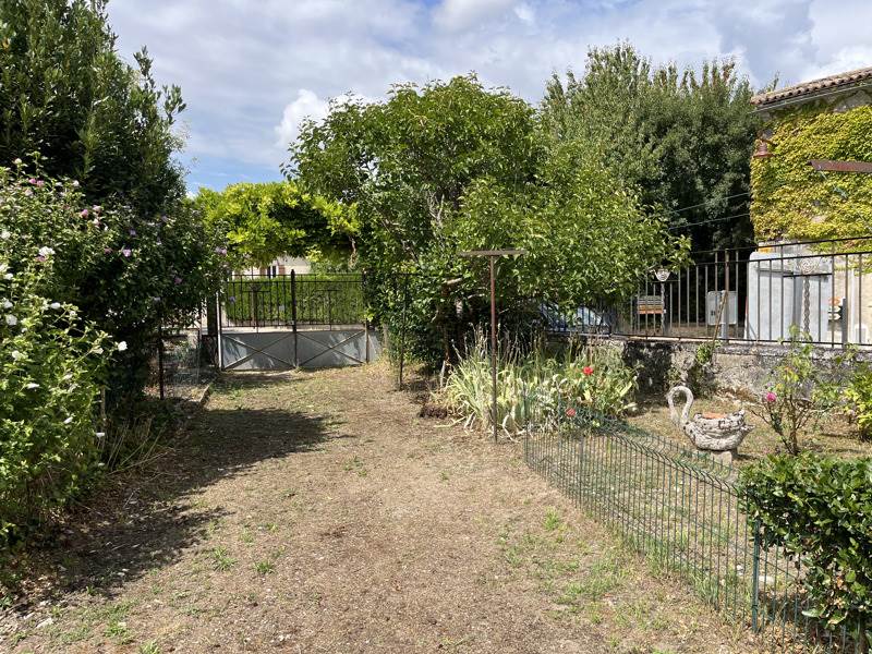 Vente Maison GENAC BIGNAC - 7 pièces -140 m² - (16170)