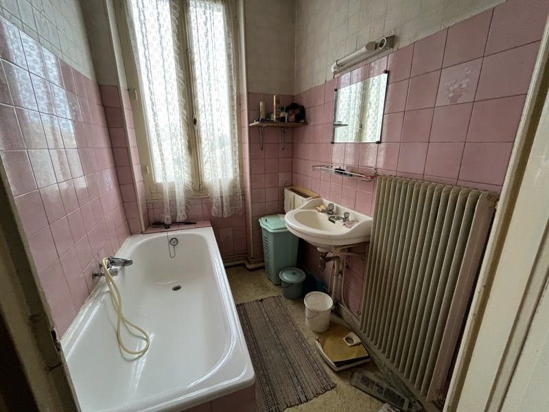 Vente Maison GENAC BIGNAC - 7 pièces -140 m² - (16170)