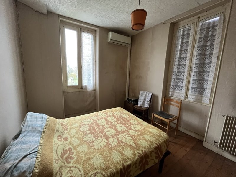 Vente Maison GENAC BIGNAC - 7 pièces -140 m² - (16170)
