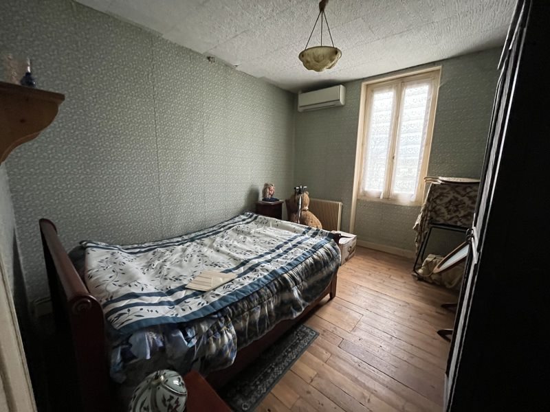 Vente Maison GENAC BIGNAC - 7 pièces -140 m² - (16170)