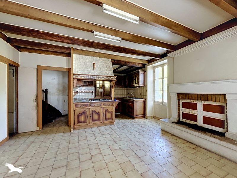 Vente Maison ECHALLAT - 7 pièces -152 m² - (16170)