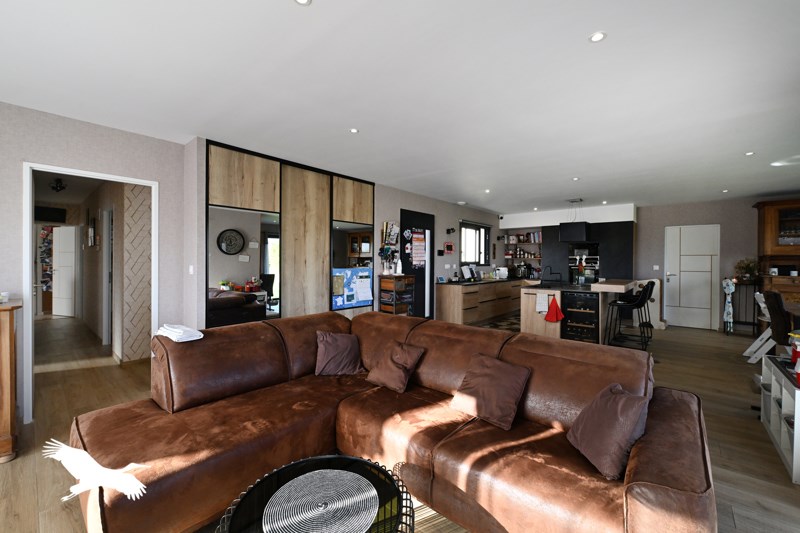 Vente Maison GENAC BIGNAC - 6 pièces -140 m² - (16170)