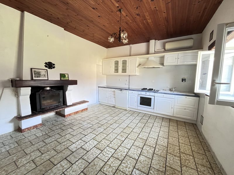 Vente Maison MARCILLAC LANVILLE - 6 pièces -185 m² - (16140)