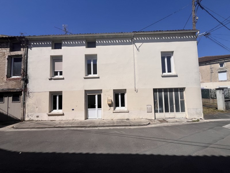 Vente Maison AIGRE - 5 pièces -103 m² - (16140)