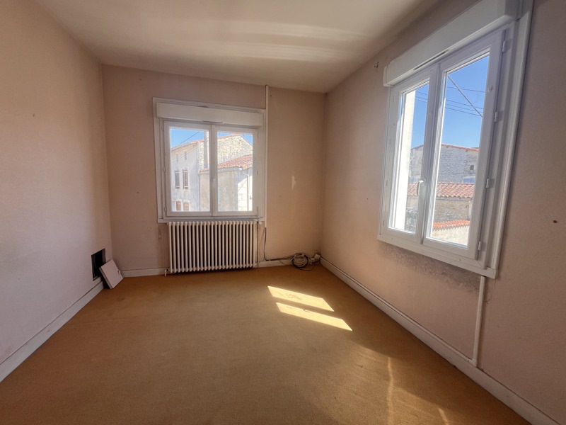 Vente Maison AIGRE - 5 pièces -103 m² - (16140)