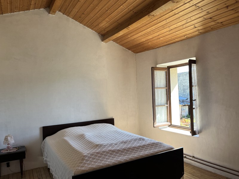 Vente Maison MARCILLAC LANVILLE - 5 pièces -111 m² - (16140)