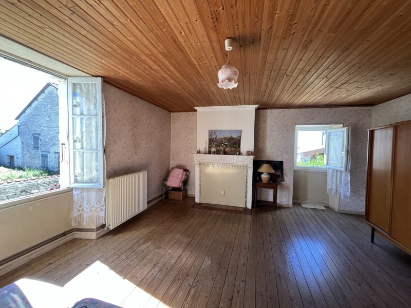 Vente Maison MARCILLAC LANVILLE - 5 pièces -111 m² - (16140)