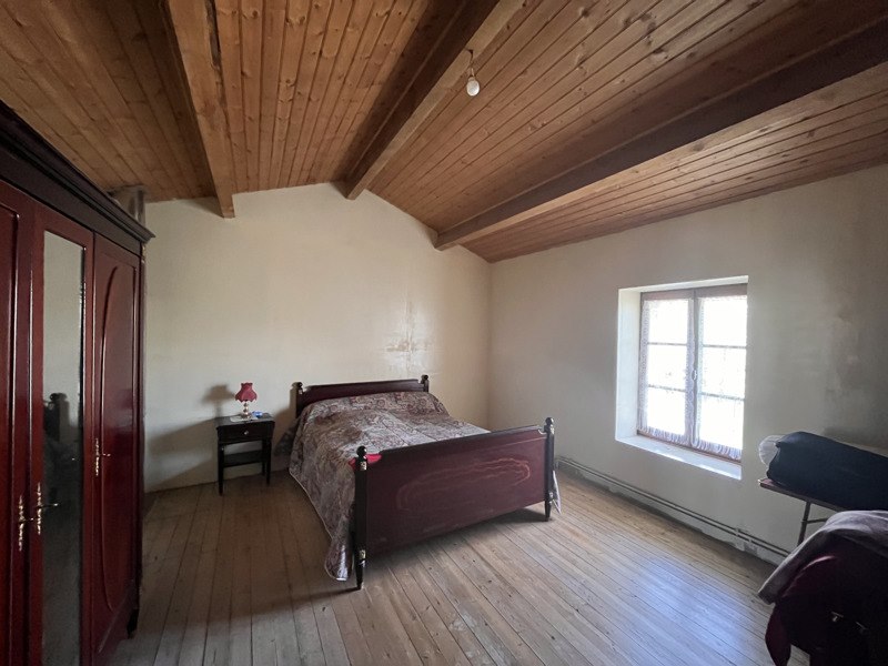 Vente Maison MARCILLAC LANVILLE - 5 pièces -111 m² - (16140)
