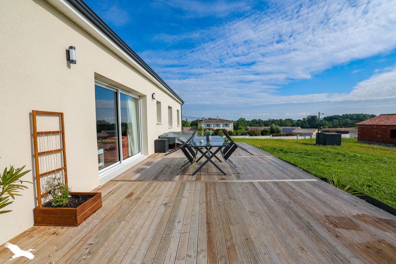 Vente Maison GENAC BIGNAC - 6 pièces -120 m² - (16170)