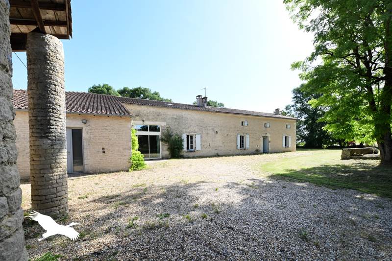 Vente Maison VERDILLE - 11 pièces -390 m² - (16140)