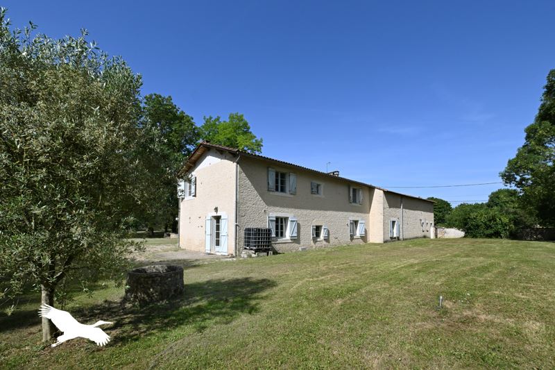 Vente Maison VERDILLE - 11 pièces -390 m² - (16140)