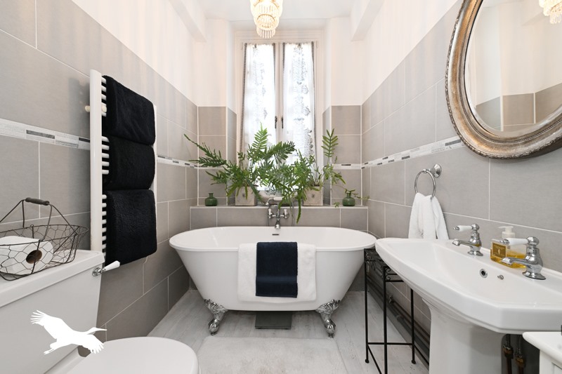 Vente Maison LA CHAPELLE - 7 pièces -172 m² - (16140)