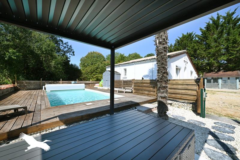 Vente Maison VAL D AUGE - 7 pièces -202 m² - (16170)