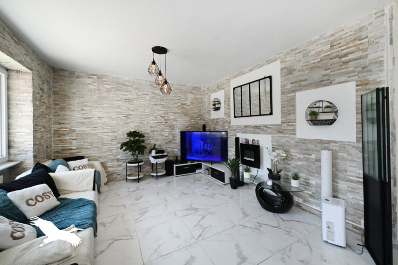 Vente Maison VAL D AUGE - 7 pièces -202 m² - (16170)