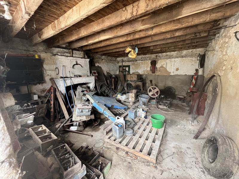 Vente Grange ST GENIS D HIERSAC - 2 pièces -60 m² - (16570)