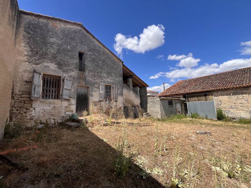 Vente Grange ST GENIS D HIERSAC - 2 pièces -450 m² - (16570)