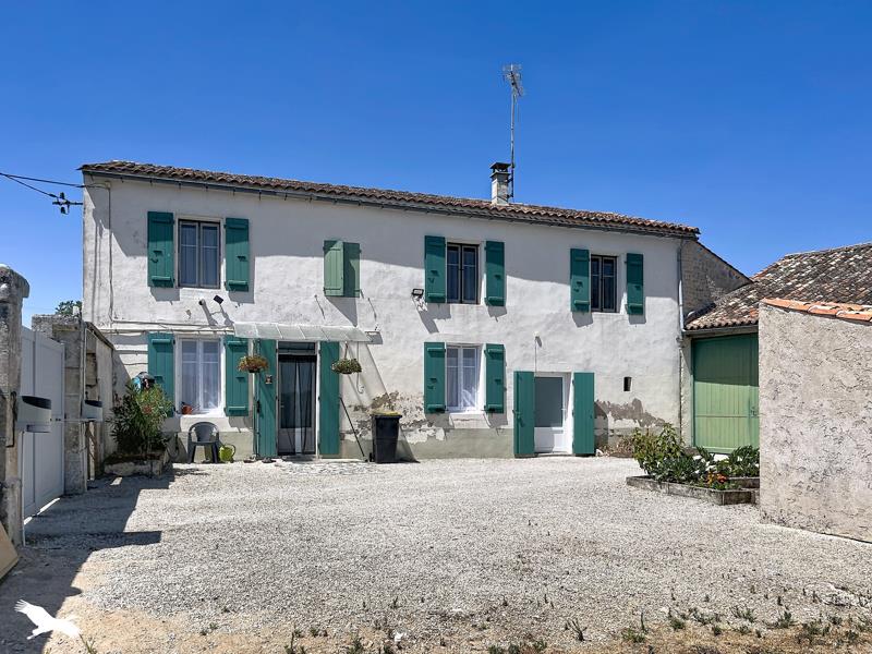Vente Maison ST GENIS D HIERSAC - 4 pièces -105 m² - (16570)