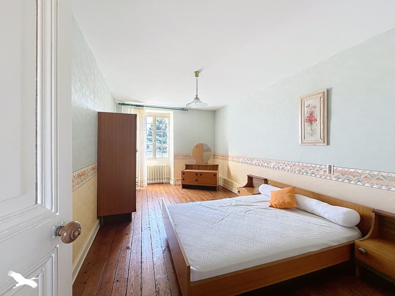 Vente Maison VAL D AUGE - 5 pièces -180 m² - (16170)