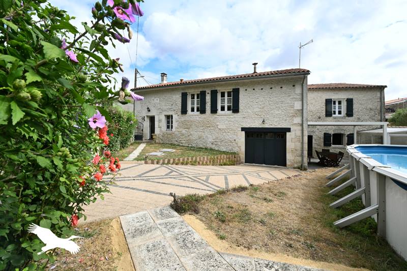 Vente Maison Asnières-sur-Nouère 16290 4 pièces - 145 m²