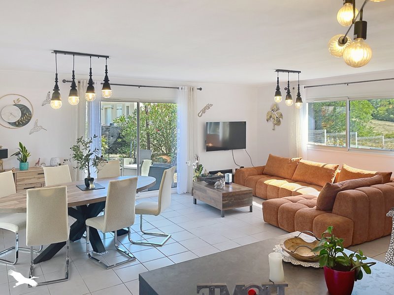 Vente Maison Asnières-sur-Nouère - 5 pièces -113 m² - (16290)