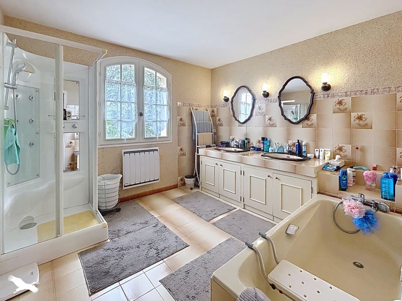 Vente Maison Vars - 6 pièces -175 m² - (16330)