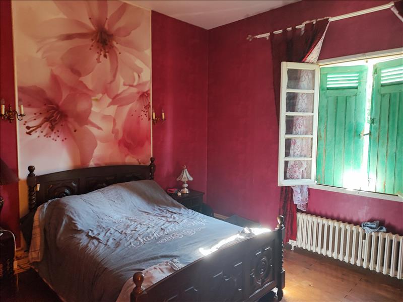 Vente Maison MONTGUYON - 4 pièces -103 m² - (17270)