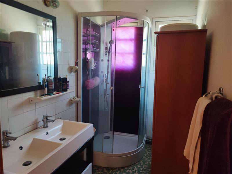 Vente Maison MONTGUYON - 4 pièces -103 m² - (17270)