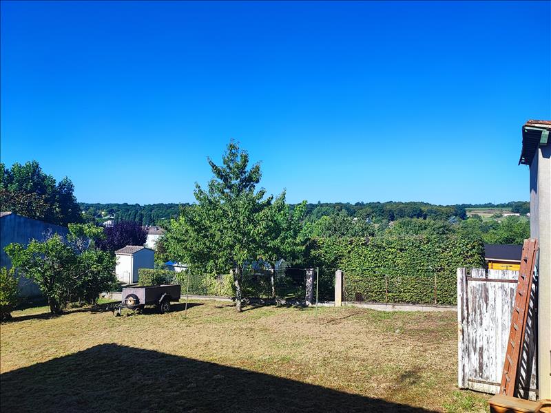 Vente Maison MONTGUYON - 4 pièces -103 m² - (17270)