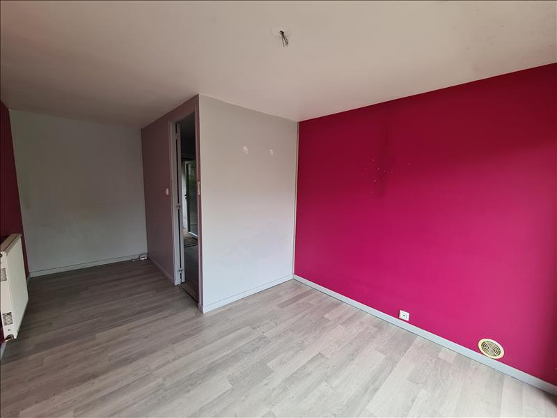 Vente Maison MONTGUYON - 6 pièces -94 m² - (17270)