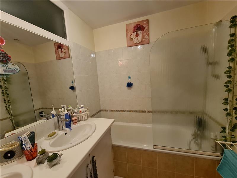 Vente Maison MONTGUYON - 5 pièces -110 m² - (17270)