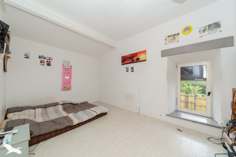 Vente Maison MONTLIEU LA GARDE - 6 pièces -210 m² - (17210)
