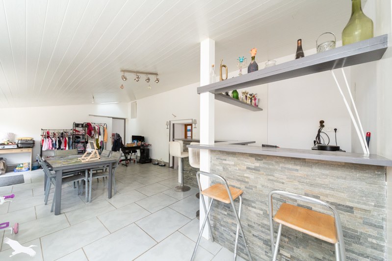 Vente Maison MONTLIEU LA GARDE - 6 pièces -210 m² - (17210)