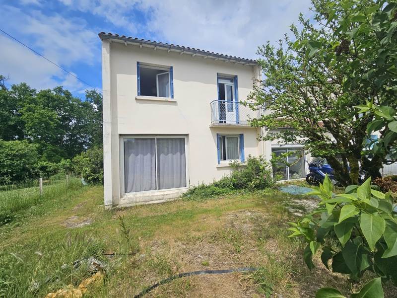 Vente Maison MONTGUYON - 4 pièces -85 m² - (17270)