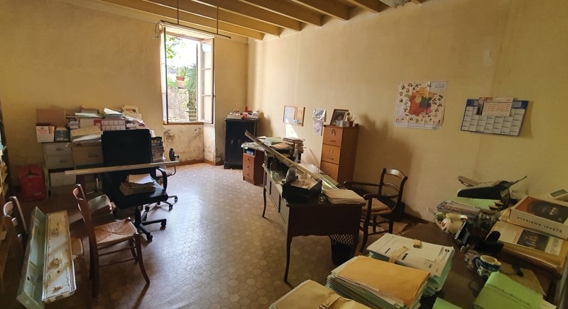 Vente Maison MONTLIEU LA GARDE - 7 pièces -245 m² - (17210)