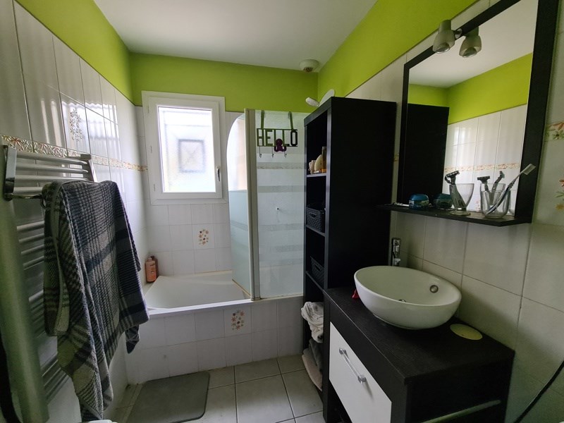 Vente Maison MONTGUYON - 4 pièces -82 m² - (17270)