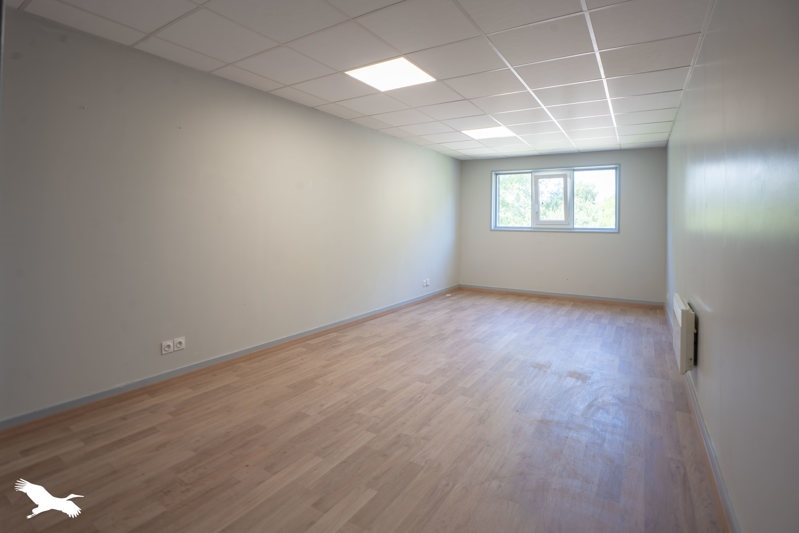 Vente Maison MONTGUYON - 6 pièces -250 m² - (17270)