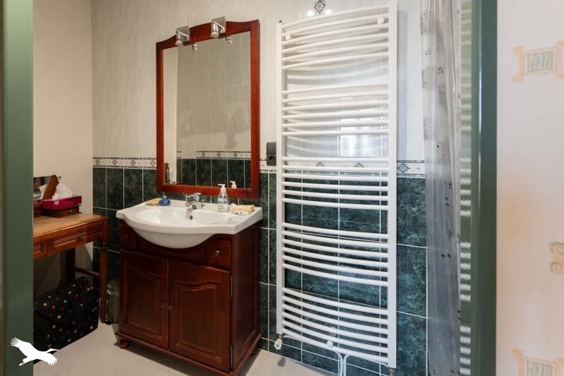 Vente Maison MONTGUYON - 6 pièces -250 m² - (17270)
