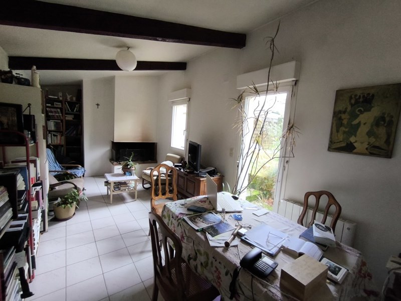 Vente Immeuble MONTGUYON - -  256 m² - (17270)