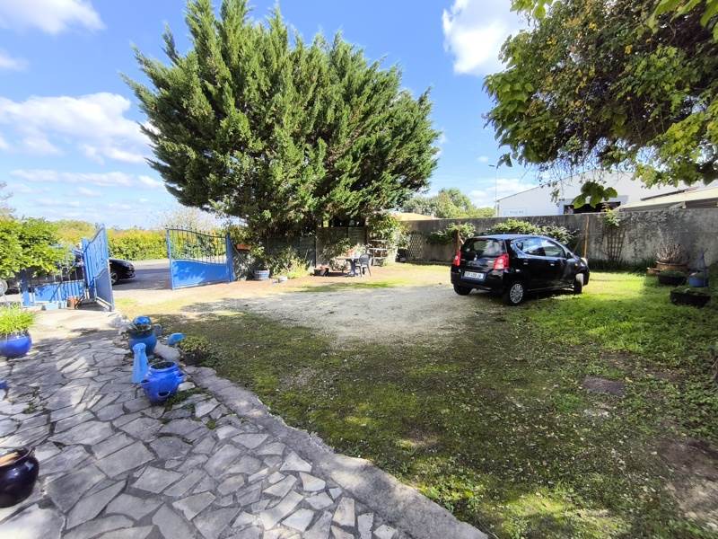 Vente Maison MONTLIEU LA GARDE - 4 pièces -148 m² - (17210)