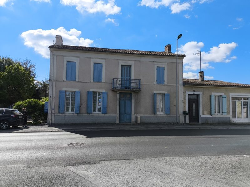 Vente Maison MONTLIEU LA GARDE - 4 pièces -148 m² - (17210)