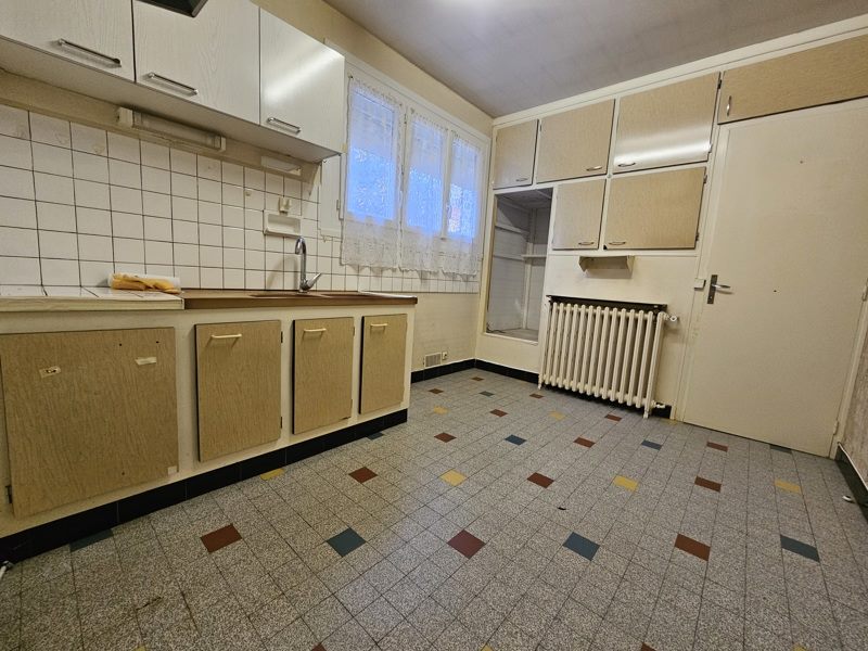 Vente Maison MONTGUYON - 5 pièces -149 m² - (17270)