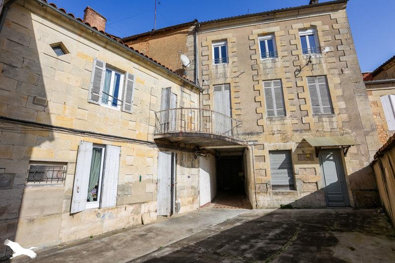 Vente Immeuble MONTGUYON - -  376 m² - (17270)