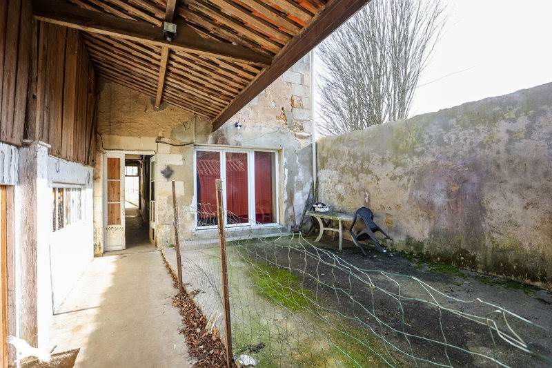 Vente Immeuble MONTGUYON - -  376 m² - (17270)