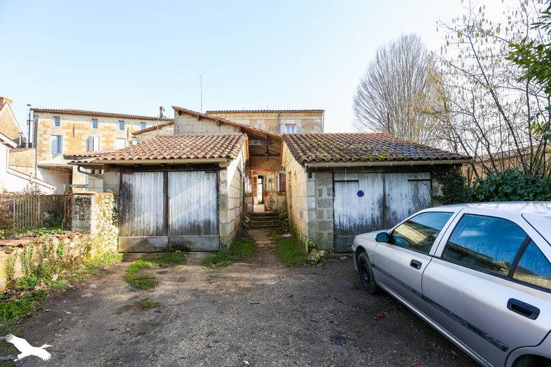Vente Immeuble MONTGUYON - -  376 m² - (17270)