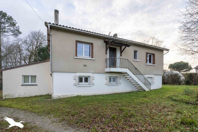 Vente Maison MONTGUYON - 6 pièces -143 m² - (17270)