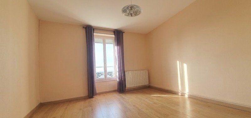 Vente Maison MONTLIEU LA GARDE - 9 pièces -175 m² - (17210)