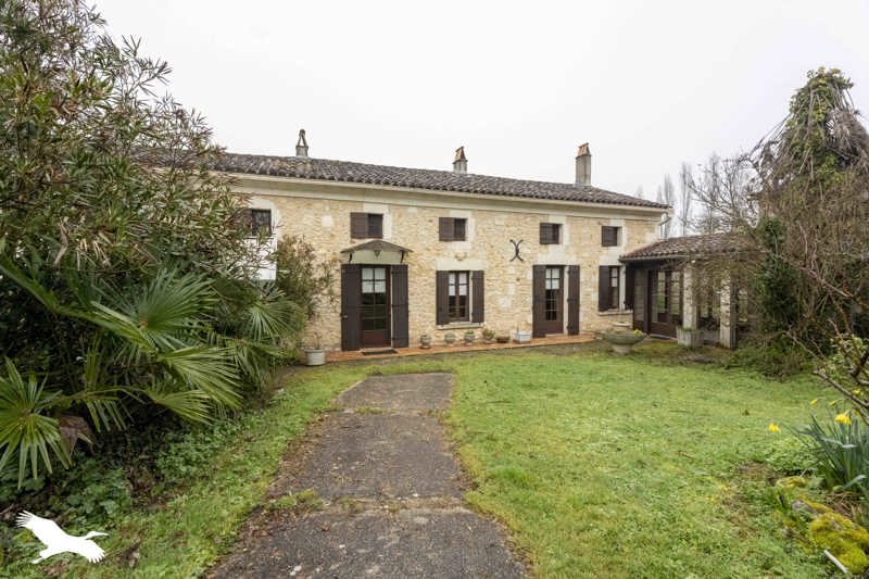 Vente Maison MONTGUYON - 8 pièces -172 m² - (17270)