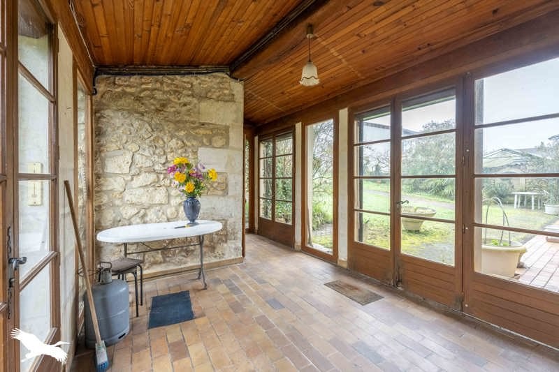 Vente Maison MONTGUYON - 8 pièces -172 m² - (17270)